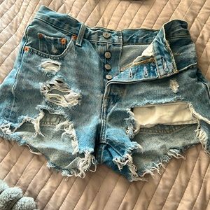 Levi high rise jean shorts. Super cute worn twice.